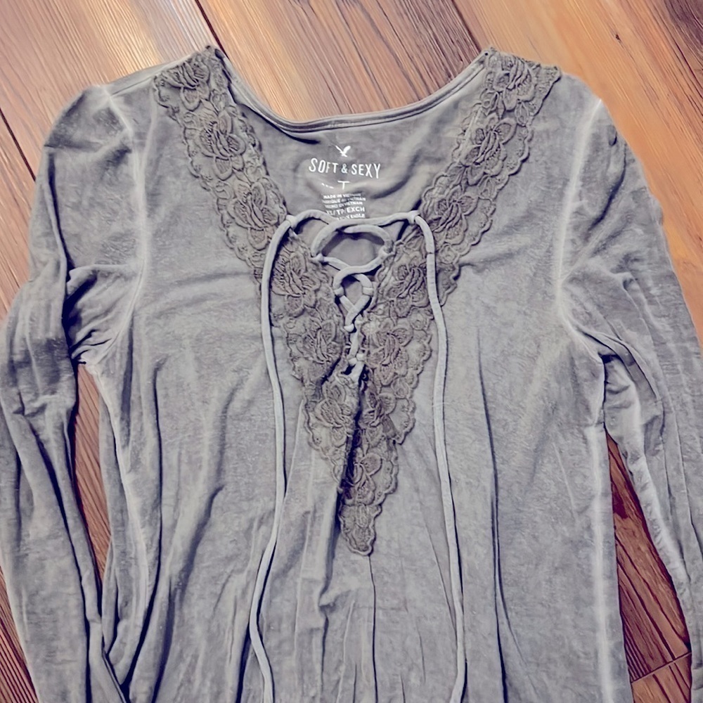 Soft & Sexy T American Eagle Outfitters olive green top size xs